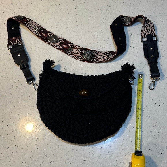 NWOT Free People Macrame Moon Crossbody / has small flaw - Picture 9 of 15
